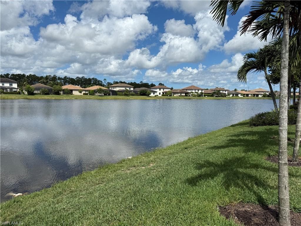 9317 Woodhurst DR, NAPLES FL 34120-22