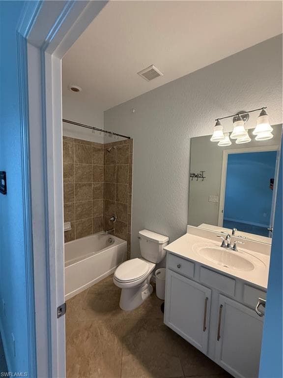 9317 Woodhurst DR, NAPLES FL 34120-11