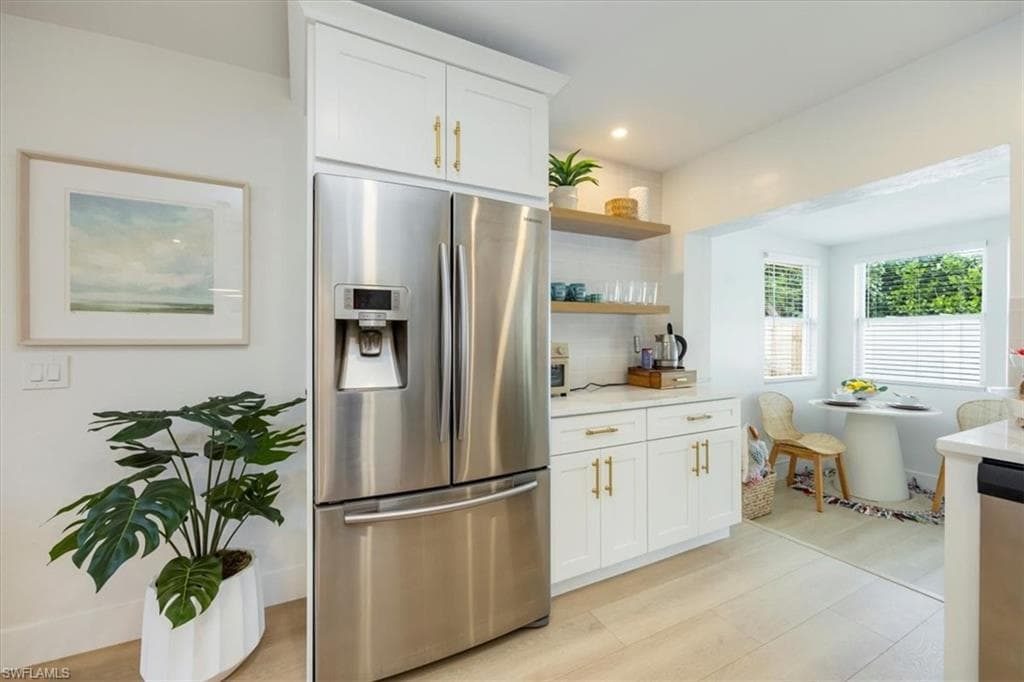 4523 Fluvia AVE, NAPLES FL 34103-5