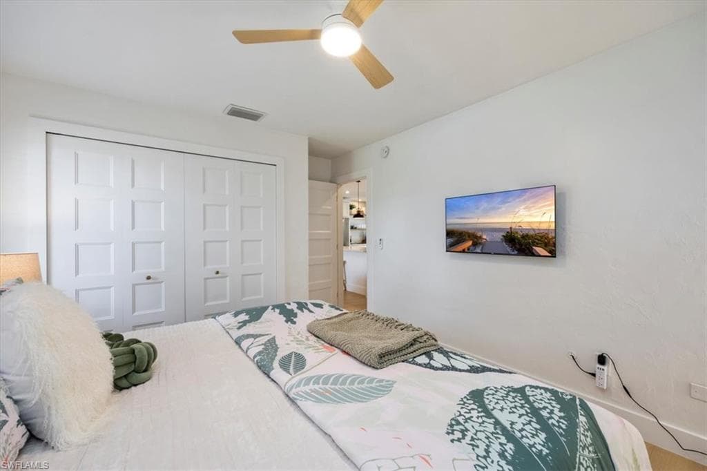 4523 Fluvia AVE, NAPLES FL 34103-12