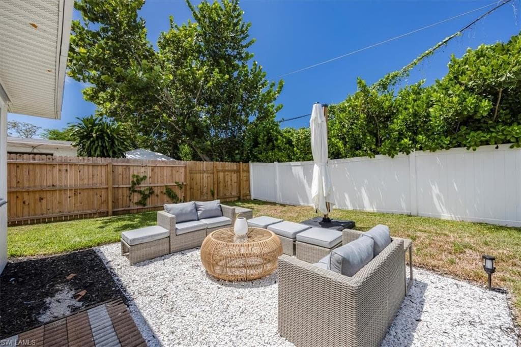 4523 Fluvia AVE, NAPLES FL 34103-16