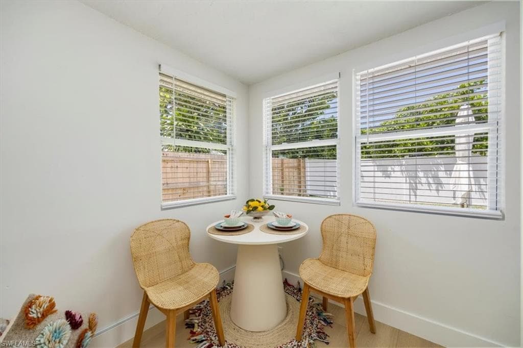 4523 Fluvia AVE, NAPLES FL 34103-7