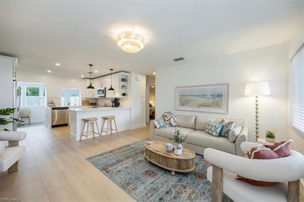 4523 Fluvia AVE, NAPLES FL 34103-1