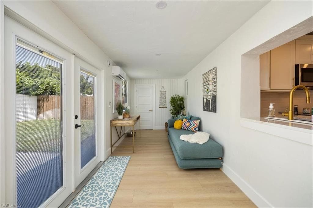 4523 Fluvia AVE, NAPLES FL 34103-17