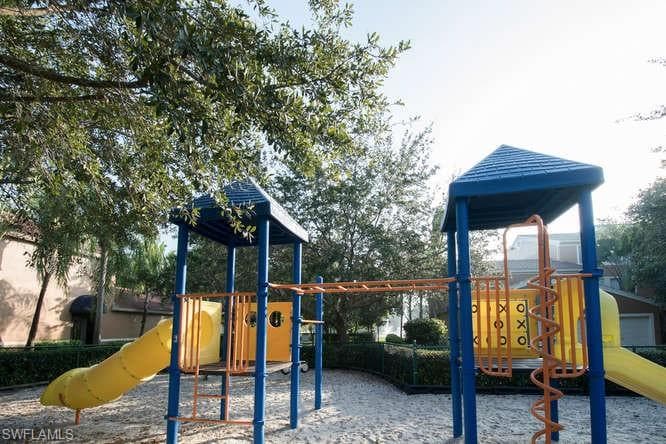 1220 Reserve WAY # 305, NAPLES FL 34105-17