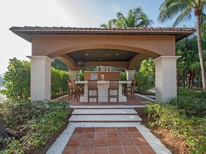 1220 Reserve WAY # 305, NAPLES FL 34105-18