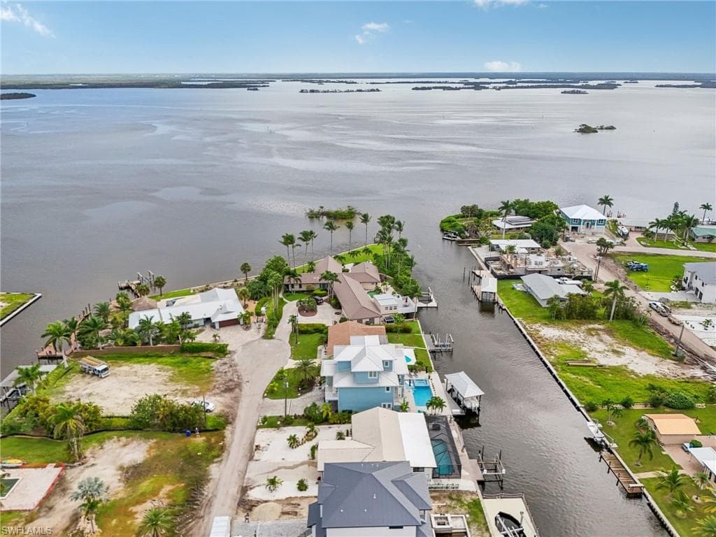 268 Ibis ST, FORT MYERS BEACH FL 33931-2