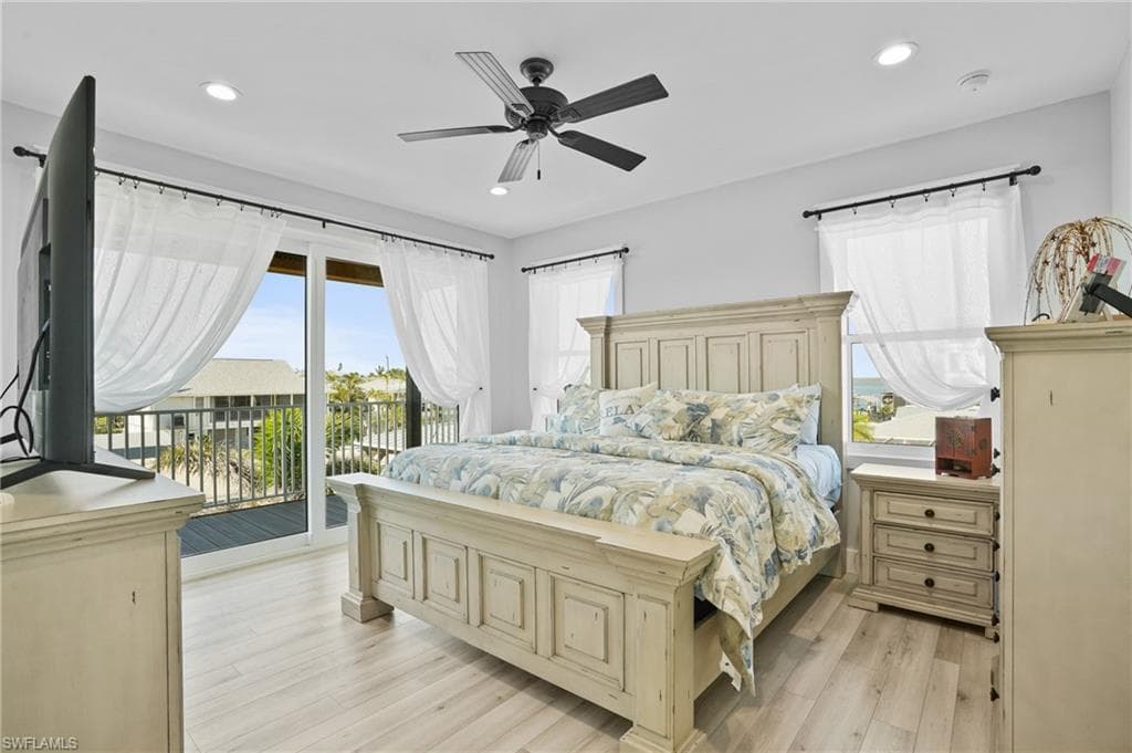 189 Curlew ST, FORT MYERS BEACH FL 33931-22