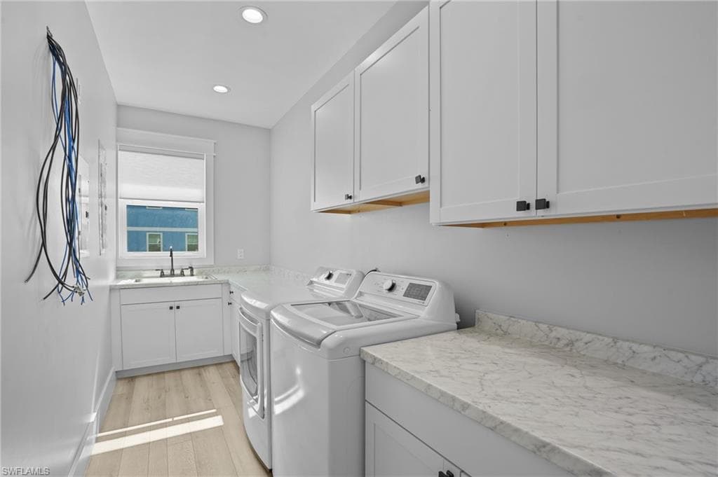 189 Curlew ST, FORT MYERS BEACH FL 33931-32