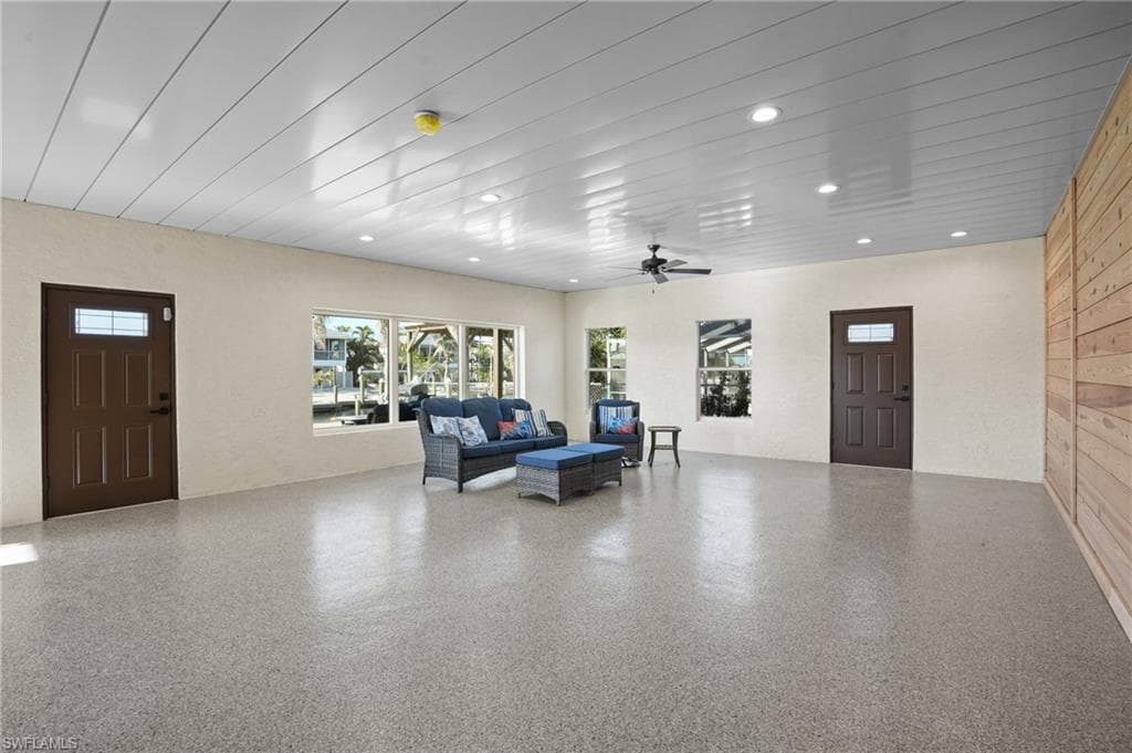 189 Curlew ST, FORT MYERS BEACH FL 33931-36