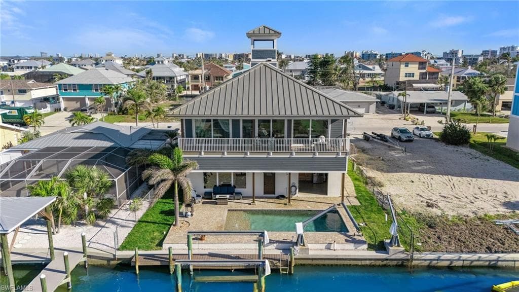 189 Curlew ST, FORT MYERS BEACH FL 33931-3