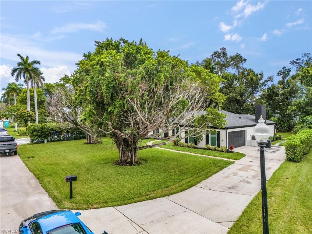 3931 W Riverside DR, FORT MYERS FL 33901-34