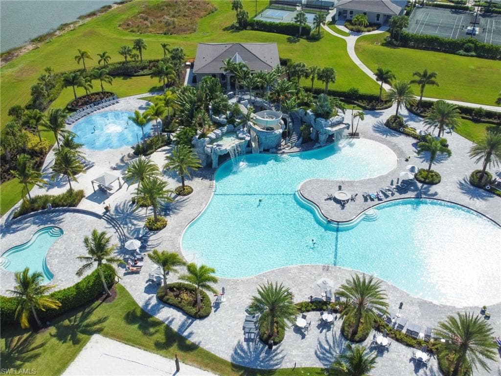 19431 Elston WAY, ESTERO FL 33928-31