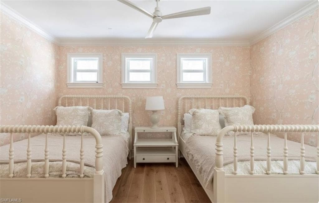 428 Rudder RD, NAPLES FL 34102-35