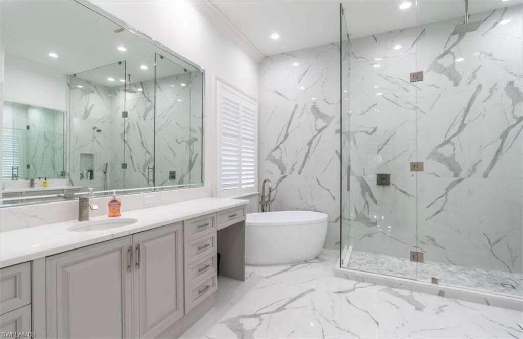 428 Rudder RD, NAPLES FL 34102-9