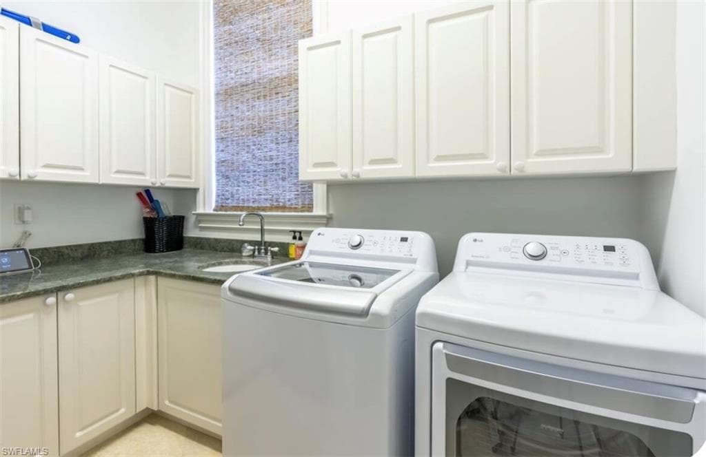 428 Rudder RD, NAPLES FL 34102-17