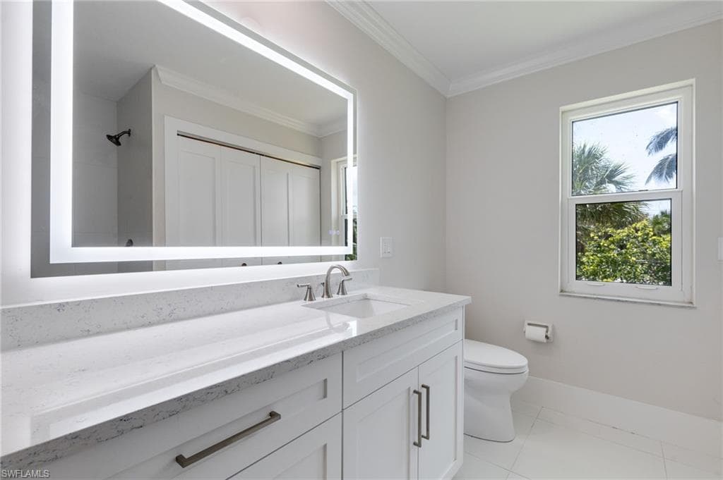 645 Oliva ST, SANIBEL FL 33957-26
