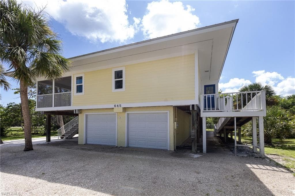 645 Oliva ST, SANIBEL FL 33957-4