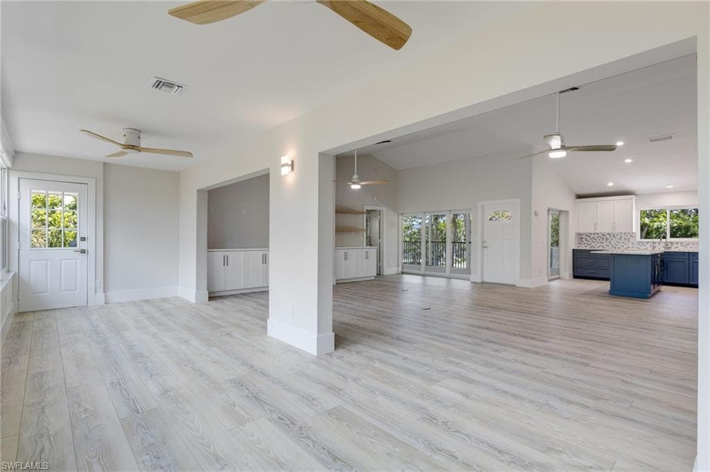 645 Oliva ST, SANIBEL FL 33957-13