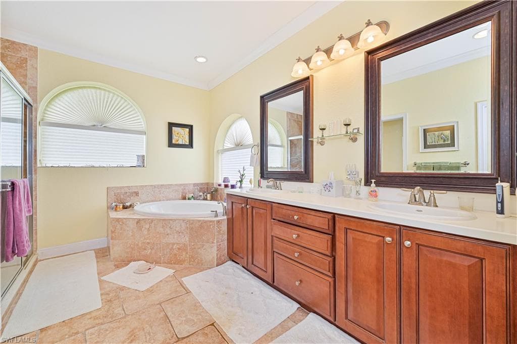 12585 Gemstone CT, FORT MYERS FL 33913-32