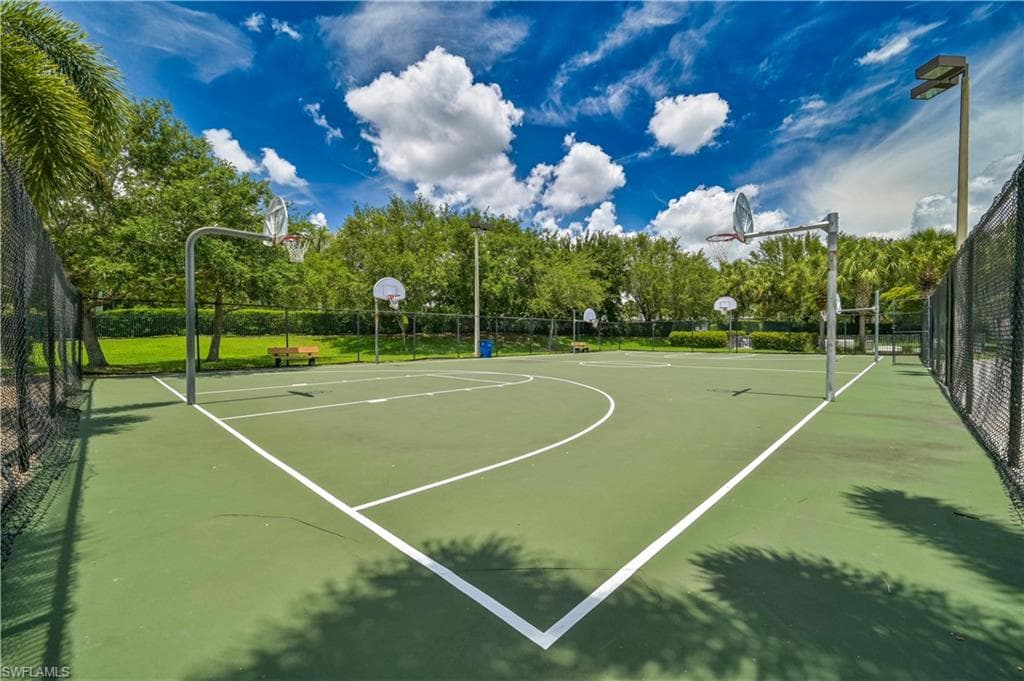12585 Gemstone CT, FORT MYERS FL 33913-38