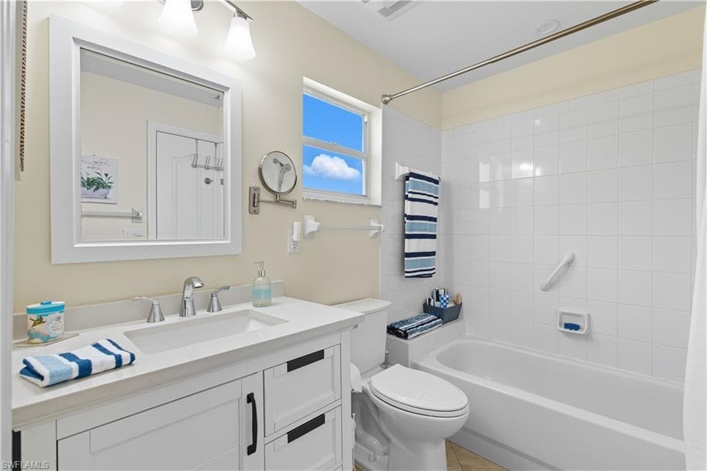 2266 Stacil CIR # 3, NAPLES FL 34109-22