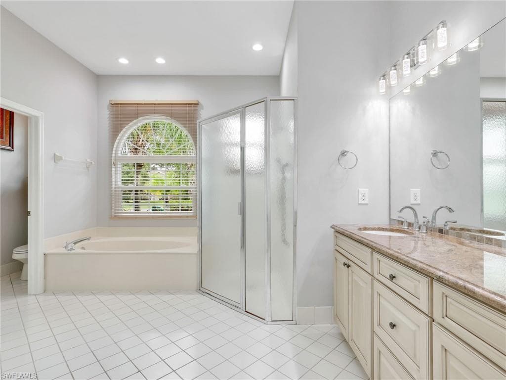 3274 Sturgeon Bay CT, NAPLES FL 34120-29