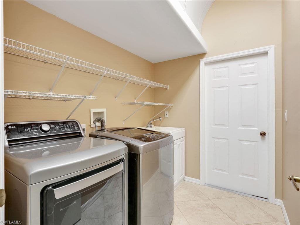 3274 Sturgeon Bay CT, NAPLES FL 34120-40