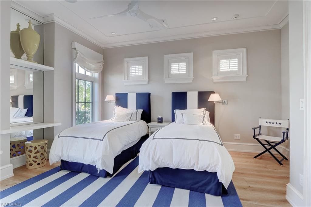 942 9th AVE S, NAPLES FL 34102-8