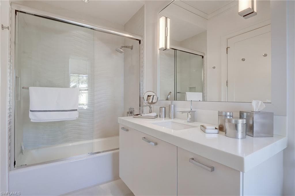 942 9th AVE S, NAPLES FL 34102-9