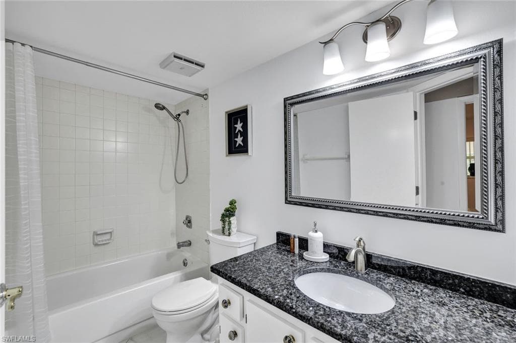 1055 Forest Lakes DR # F203, NAPLES FL 34105-12