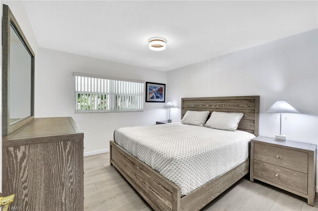1055 Forest Lakes DR # F203, NAPLES FL 34105-11