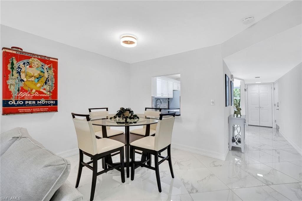 1055 Forest Lakes DR # F203, NAPLES FL 34105-6