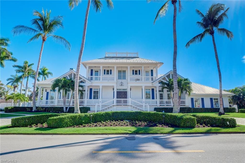 1551 Gulf Shore BLVD S, NAPLES FL 34102-1