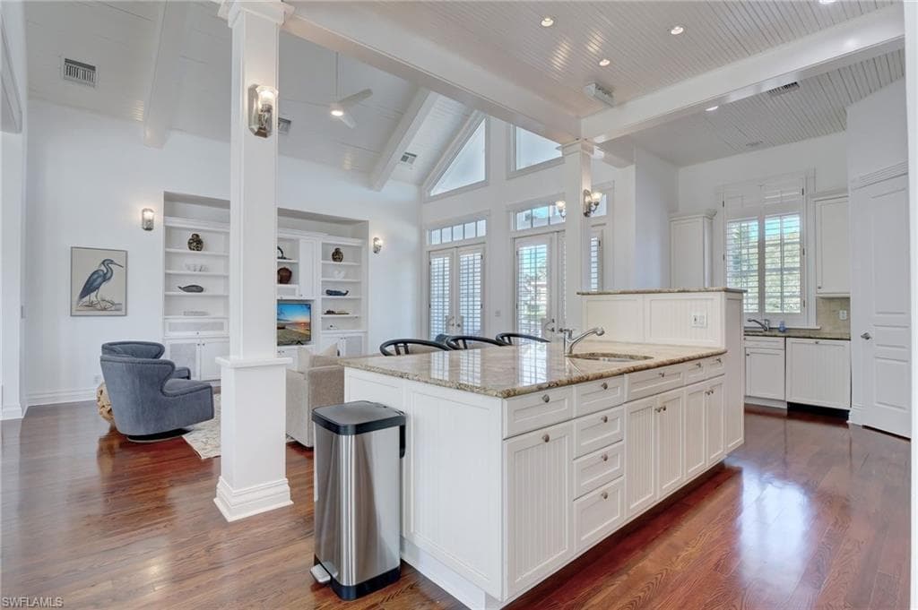 1551 Gulf Shore BLVD S, NAPLES FL 34102-11