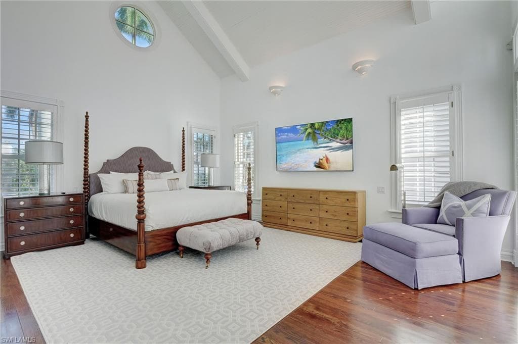 1551 Gulf Shore BLVD S, NAPLES FL 34102-25