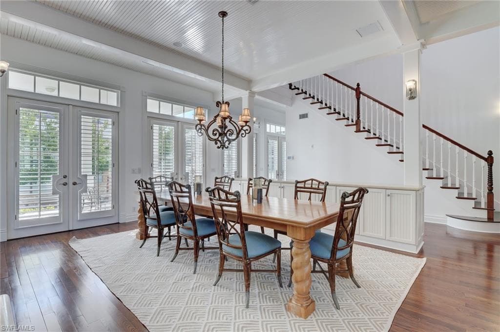 1551 Gulf Shore BLVD S, NAPLES FL 34102-6