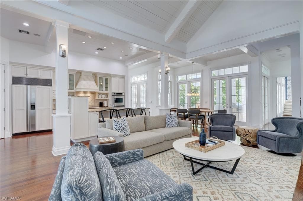 1551 Gulf Shore BLVD S, NAPLES FL 34102-19