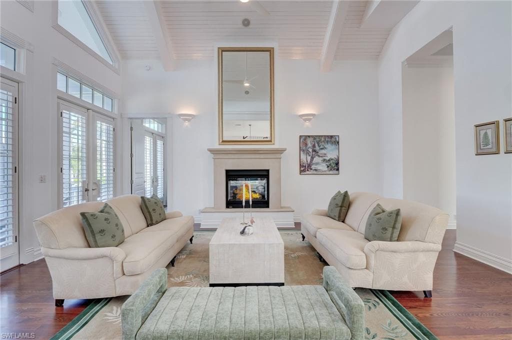1551 Gulf Shore BLVD S, NAPLES FL 34102-8