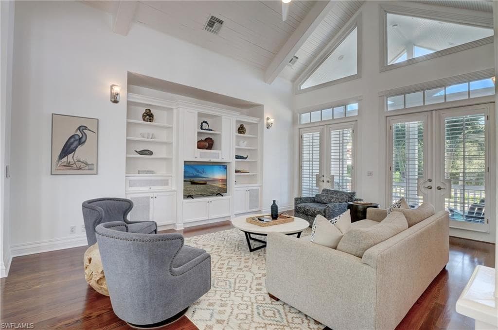 1551 Gulf Shore BLVD S, NAPLES FL 34102-17