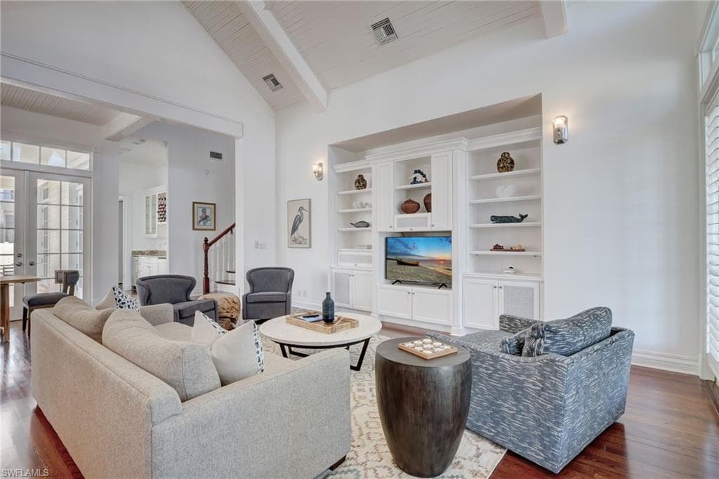 1551 Gulf Shore BLVD S, NAPLES FL 34102-18