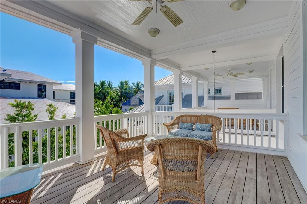 1551 Gulf Shore BLVD S, NAPLES FL 34102-34
