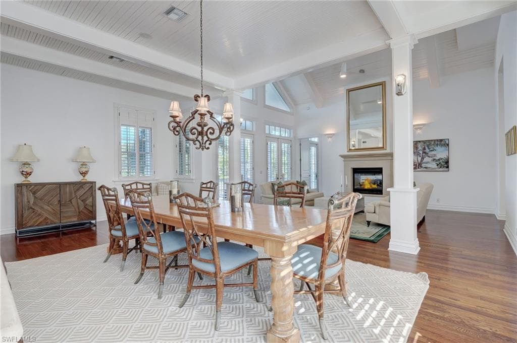 1551 Gulf Shore BLVD S, NAPLES FL 34102-7