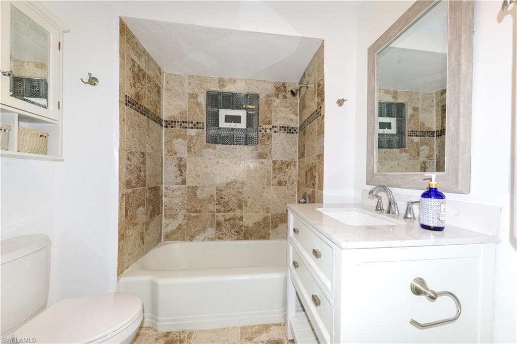 3510 E Riverside DR, FORT MYERS FL 33916-17