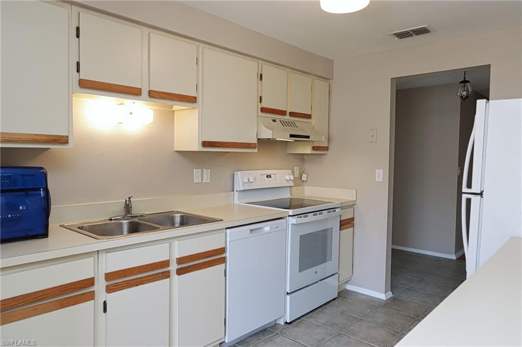 7188 Bucknell DR, FORT MYERS FL 33908-8