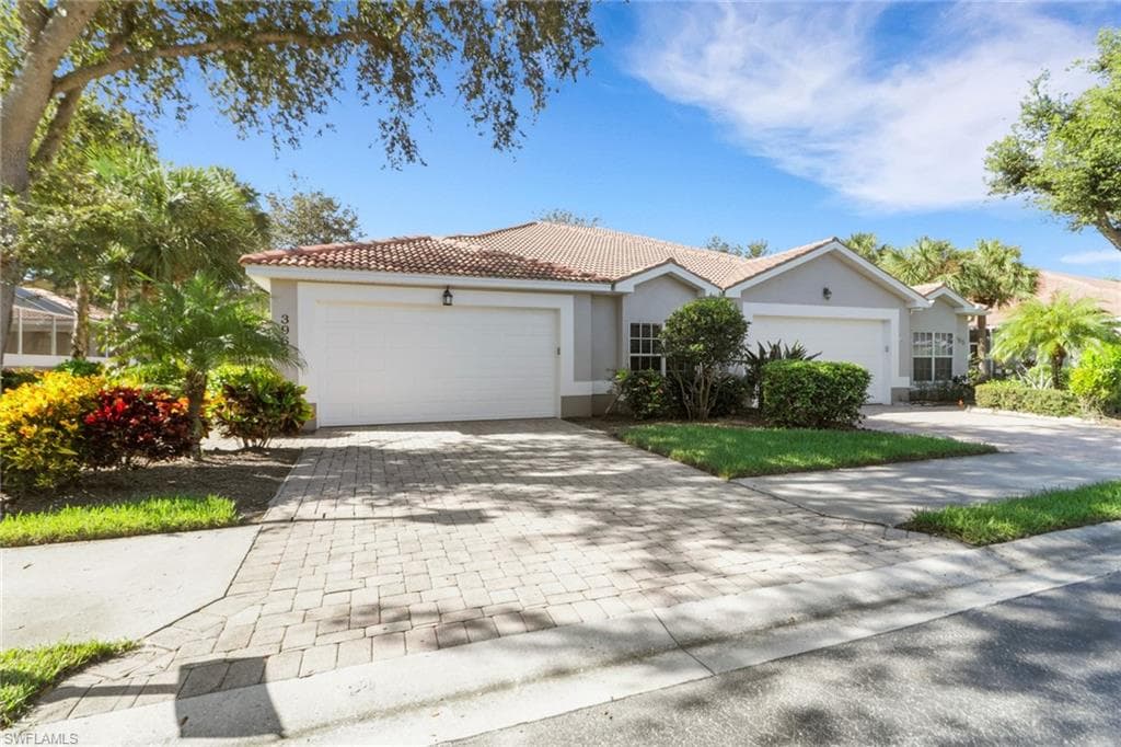 3963 Recreation LN, NAPLES FL 34116-1