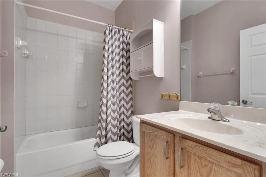 3963 Recreation LN, NAPLES FL 34116-23