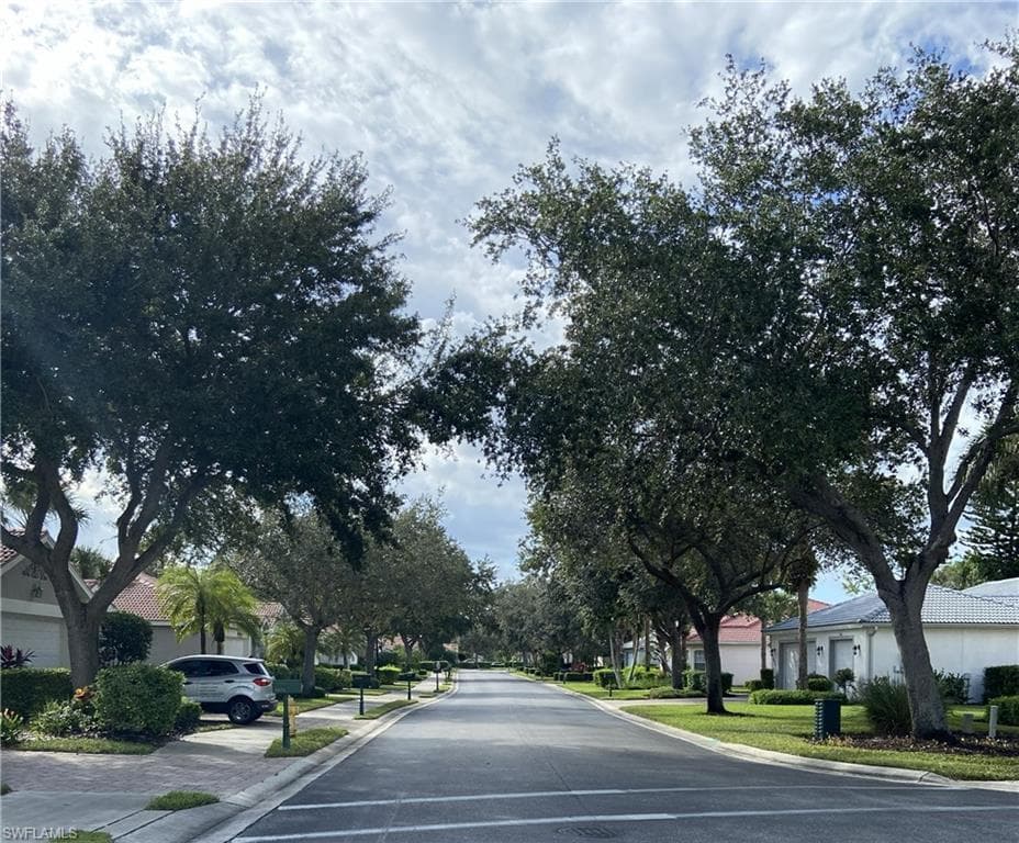 3963 Recreation LN, NAPLES FL 34116-32