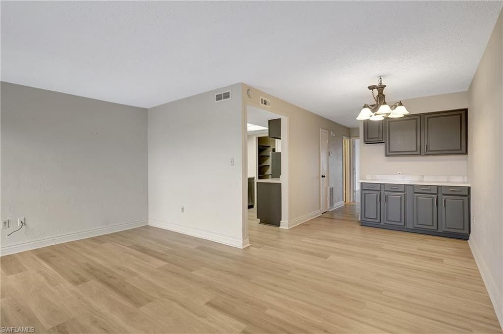 4906 Victoria DR # 209, CAPE CORAL FL 33904-8