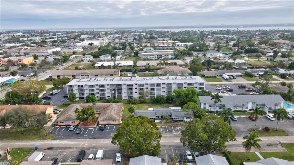 4906 Victoria DR # 209, CAPE CORAL FL 33904-33